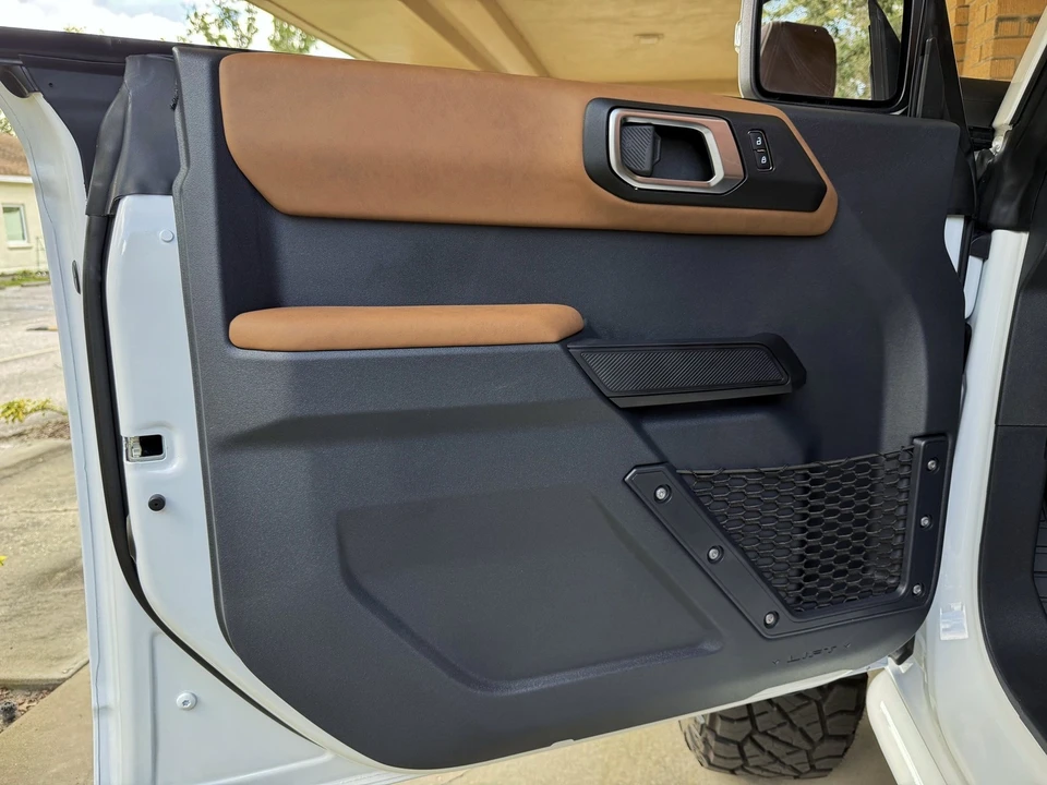 2025 Ford Bronco 6th Gen - Image 17 of 21