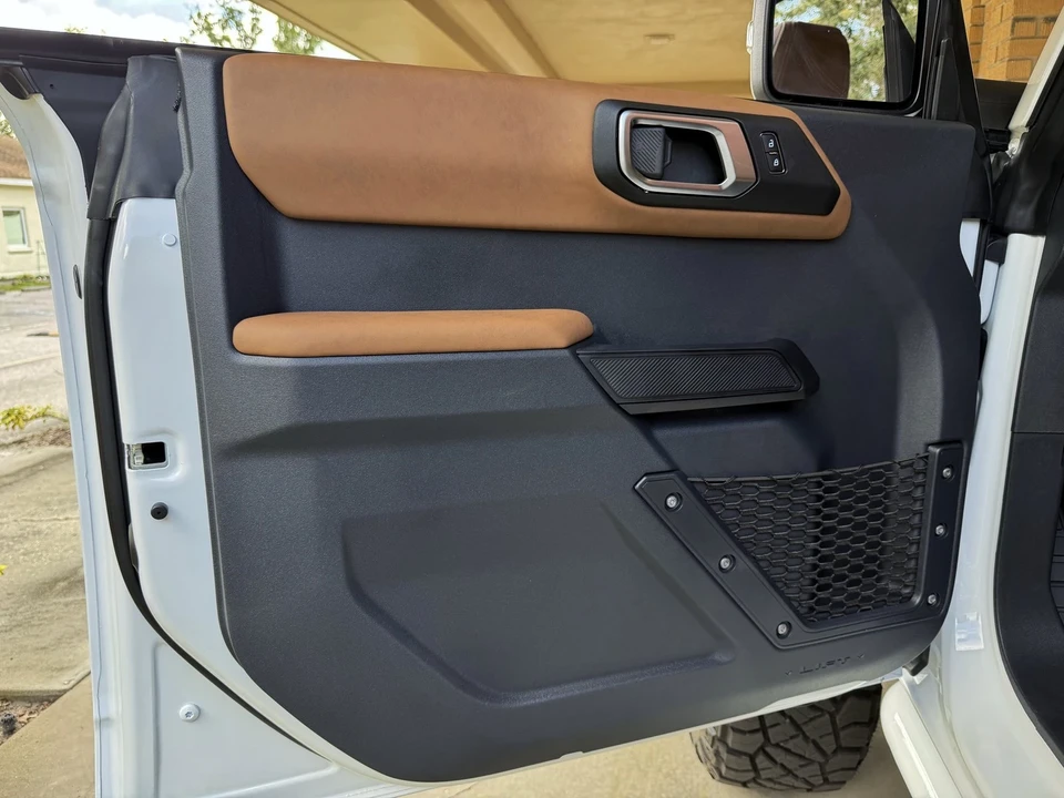 2025 Ford Bronco 6th Gen - Image 17 of 21