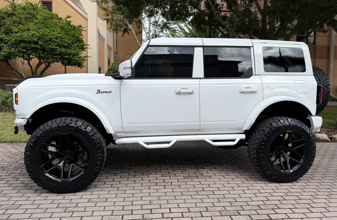 2025 Ford Bronco 6th Gen - Image 5 of 21