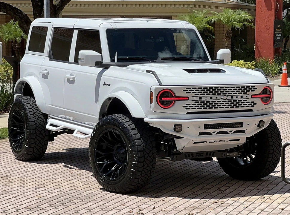 2025 Ford Bronco 6th Gen - Image 2 of 21