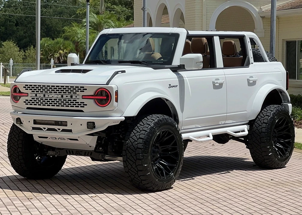 2025 Ford Bronco 6th Gen - Image 6 of 21