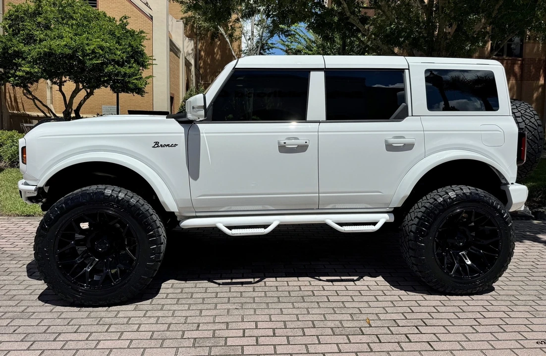 2025 Ford Bronco 6th Gen - Image 5 of 21