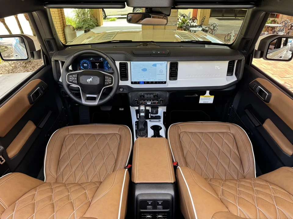 2025 Ford Bronco 6th Gen - Image 11 of 21