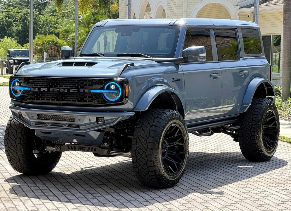 2025 Ford Bronco 6th Gen - Image 2 of 21