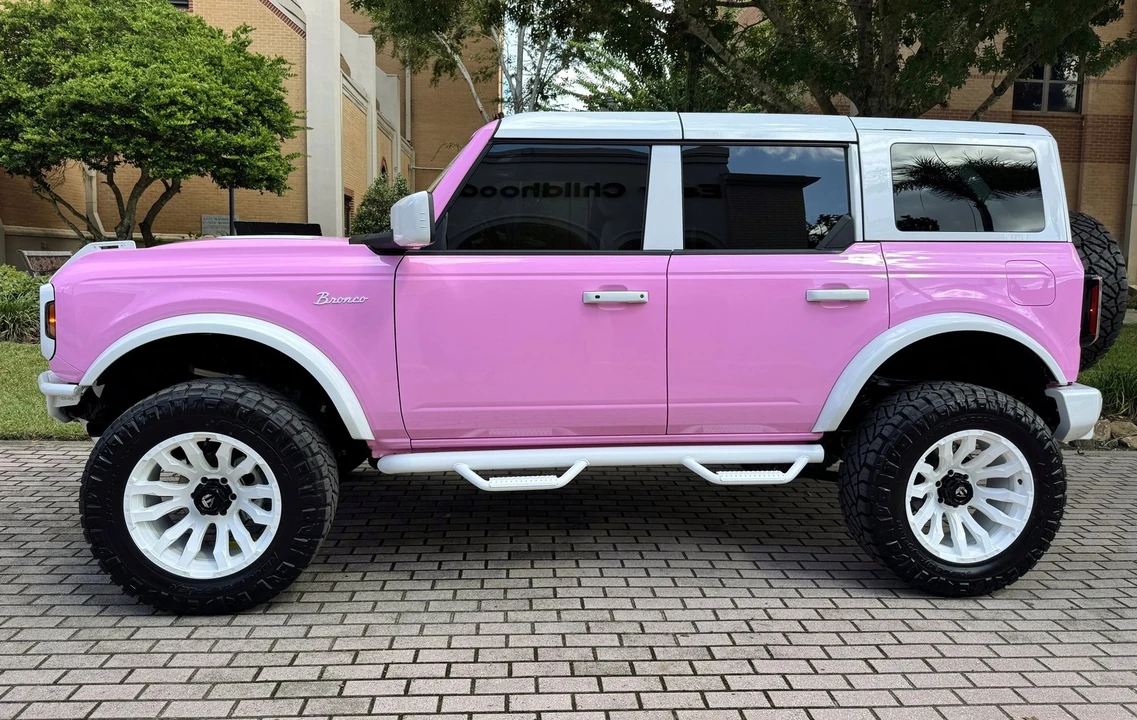 2025 Ford Bronco 6th Gen - Image 5 of 21