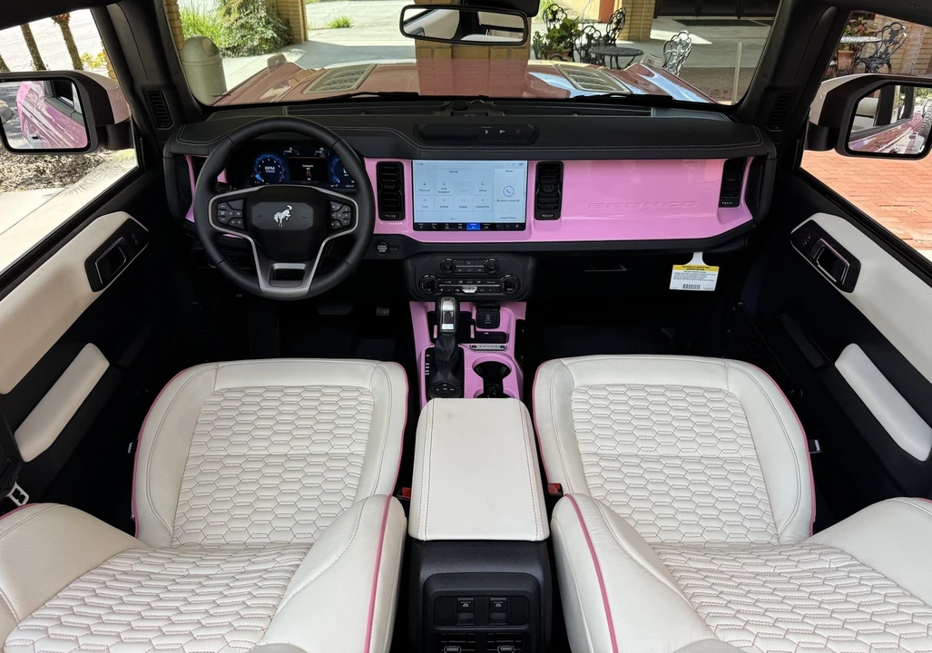 2025 Ford Bronco 6th Gen - Image 18 of 21