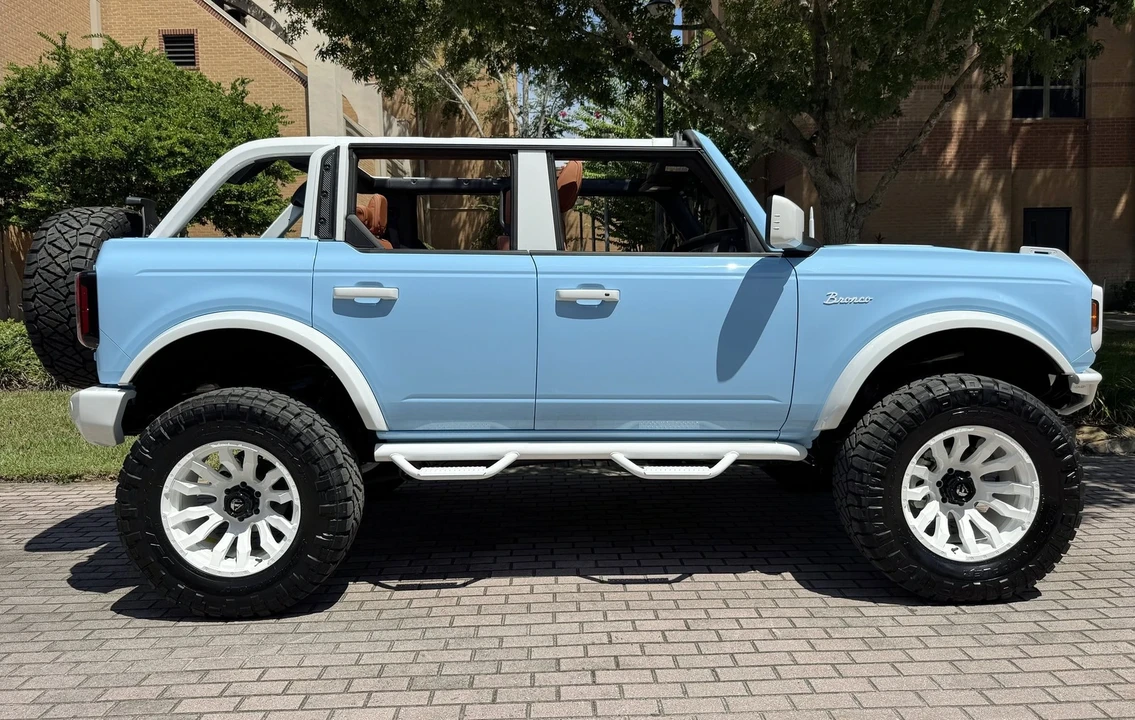 2025 Ford Bronco 6th Gen - Image 10 of 21