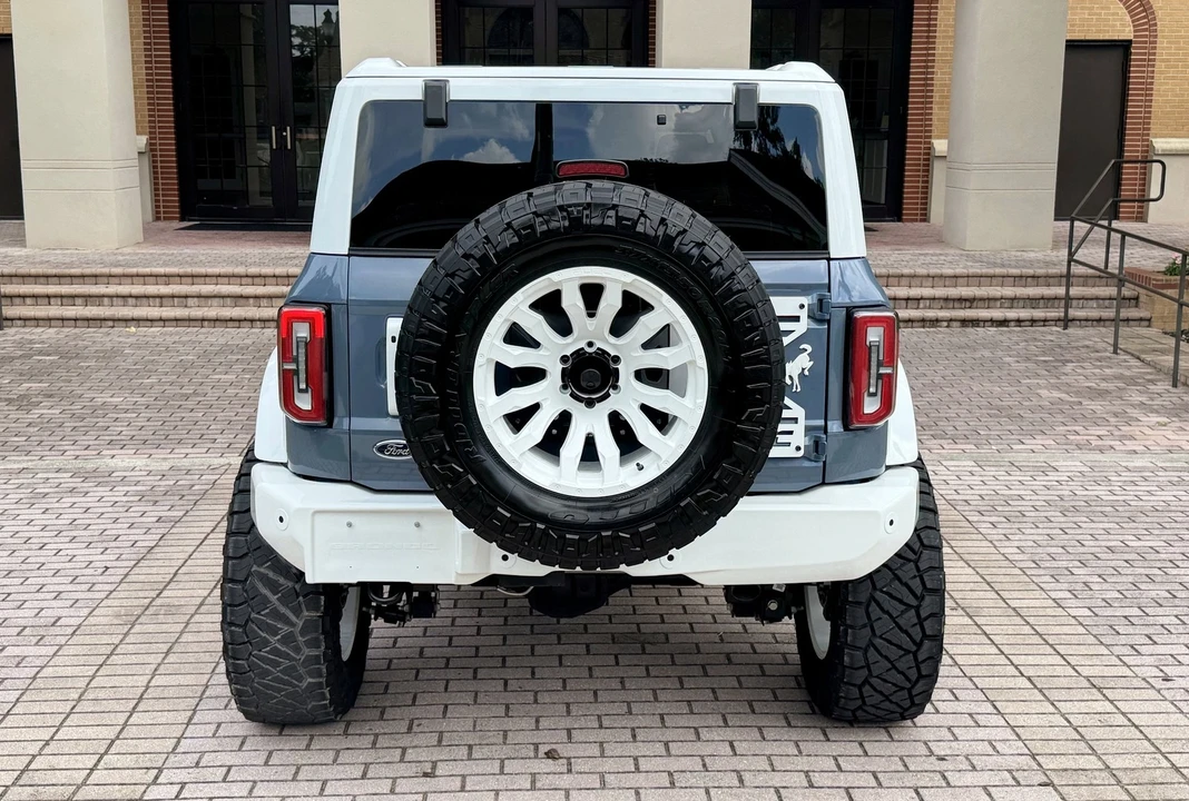 2025 Ford Bronco 6th Gen - Image 14 of 21