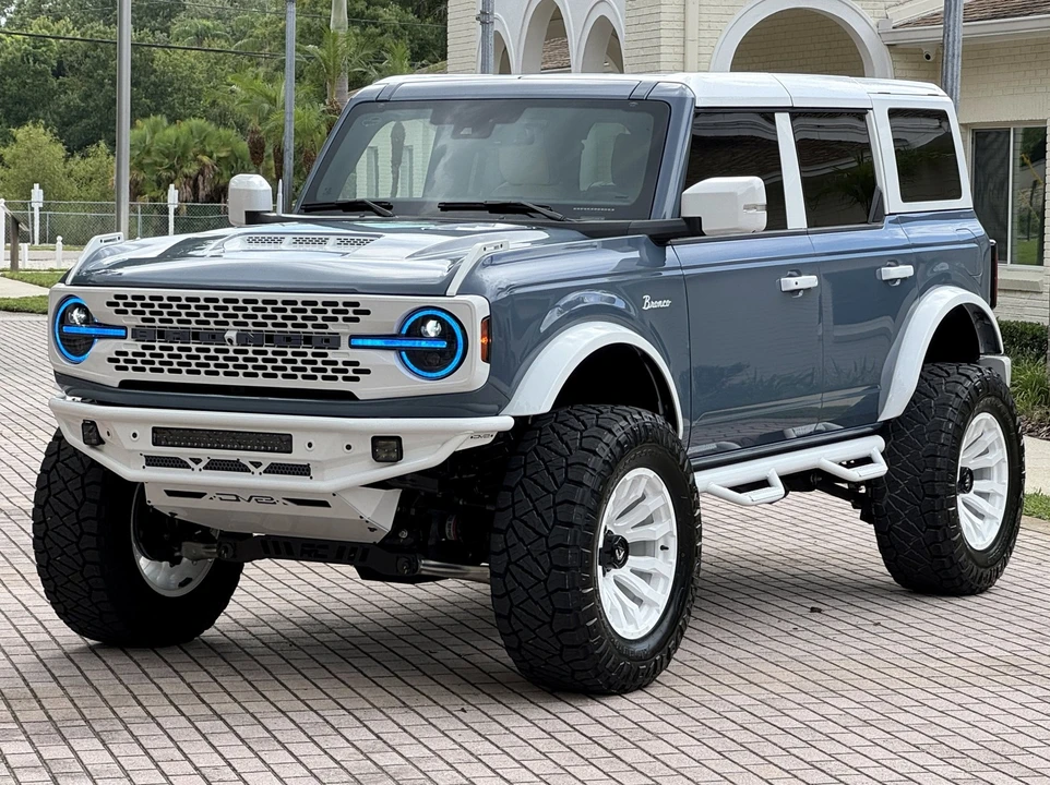 2025 Ford Bronco 6th Gen - Image 17 of 21