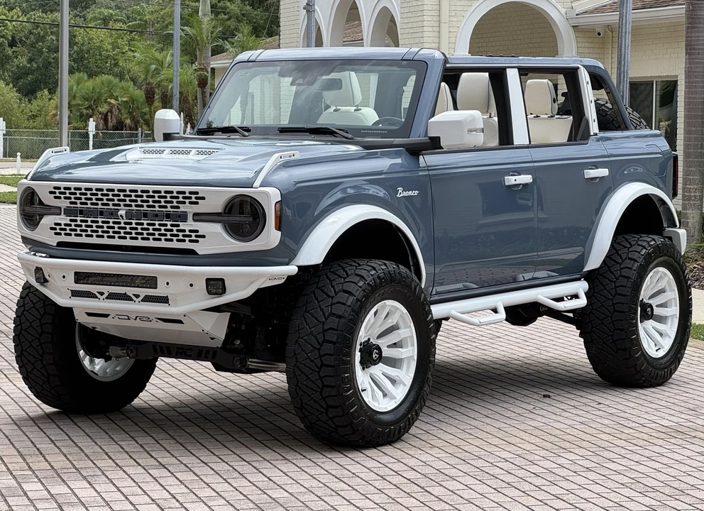 2025 Ford Bronco 6th Gen - Image 8 of 21