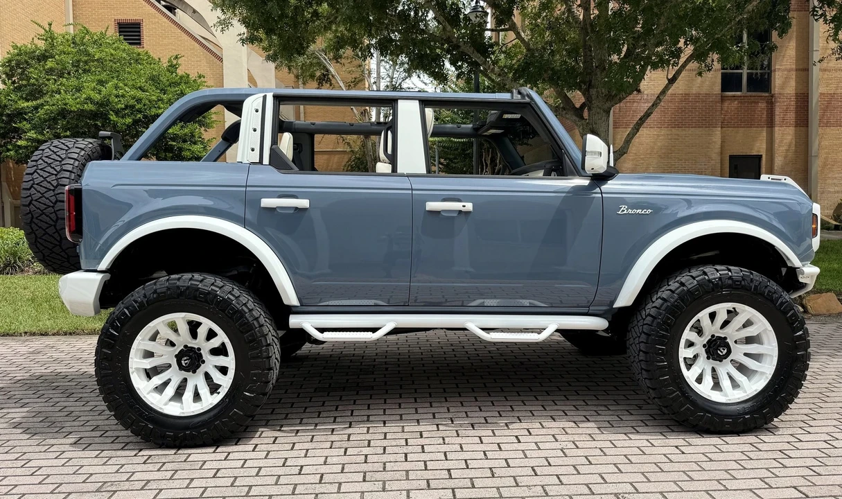 2025 Ford Bronco 6th Gen - Image 6 of 21