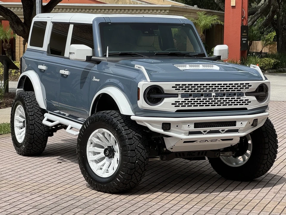 2025 Ford Bronco 6th Gen - Image 4 of 21