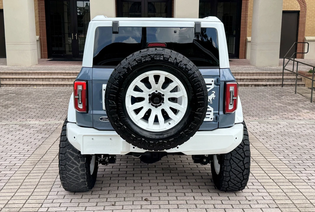 2025 Ford Bronco 6th Gen - Image 15 of 21