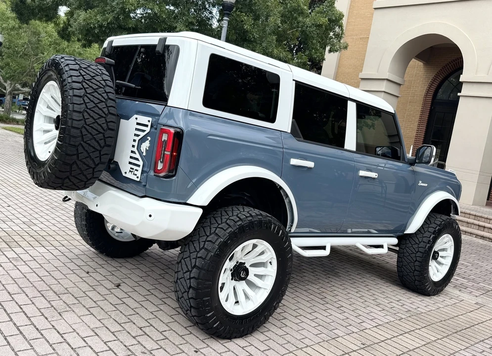 2025 Ford Bronco 6th Gen - Image 19 of 21
