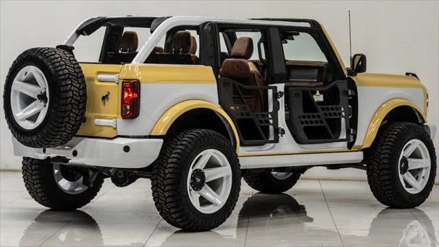 2025 Ford Bronco 6th Gen - Image 14 of 21