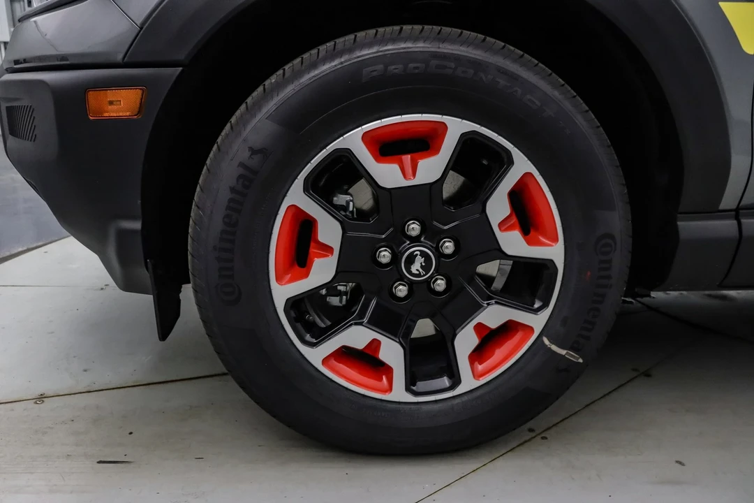2025 Ford Bronco Sport - Image 16 of 21