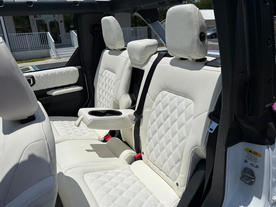 2025 Ford Bronco 6th Gen - Image 11 of 12