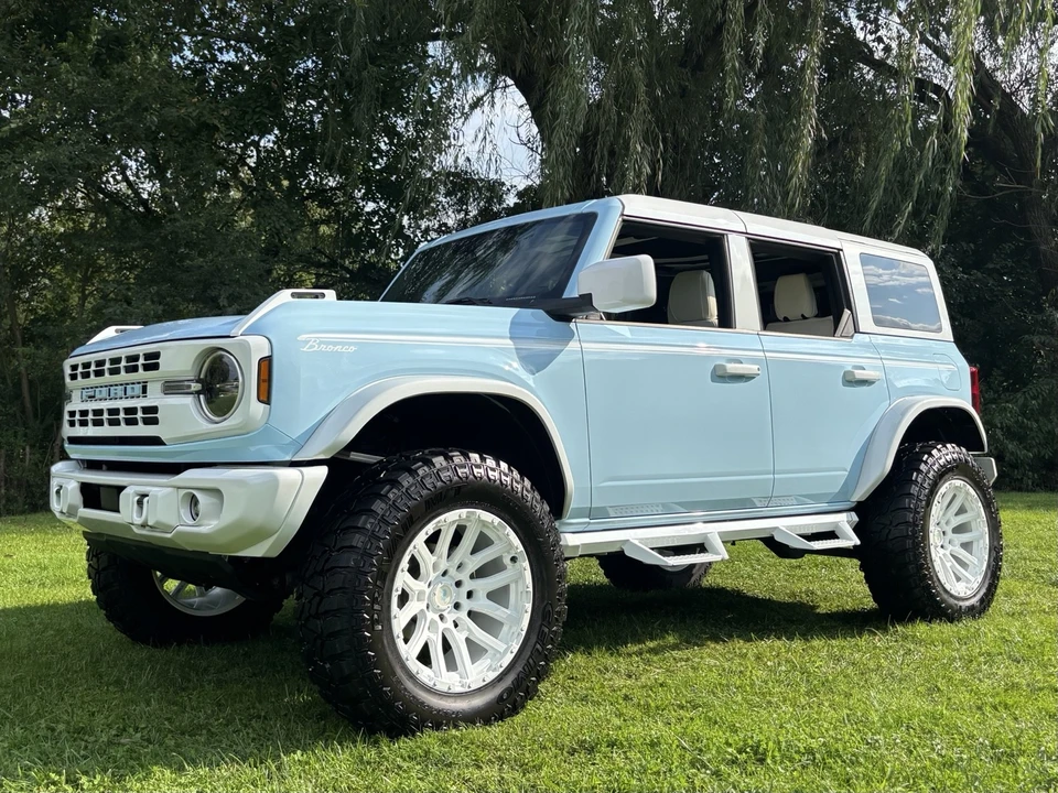 2025 Ford Bronco 6th Gen - Image 2 of 20