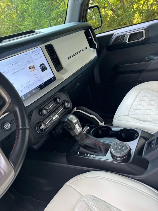 2025 Ford Bronco 6th Gen - Image 15 of 20