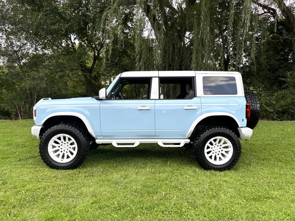 2025 Ford Bronco 6th Gen - Image 8 of 20