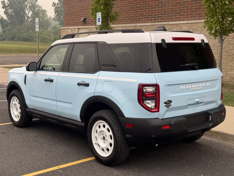 2025 Ford Bronco 6th Gen - Image 6 of 23