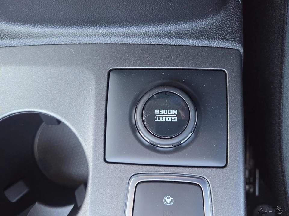 2025 Ford Bronco 6th Gen - Image 19 of 21