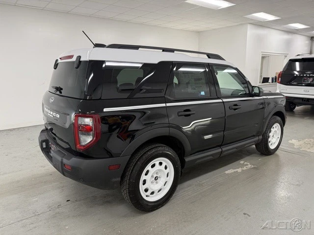 2025 Ford Bronco 6th Gen - Image 5 of 12