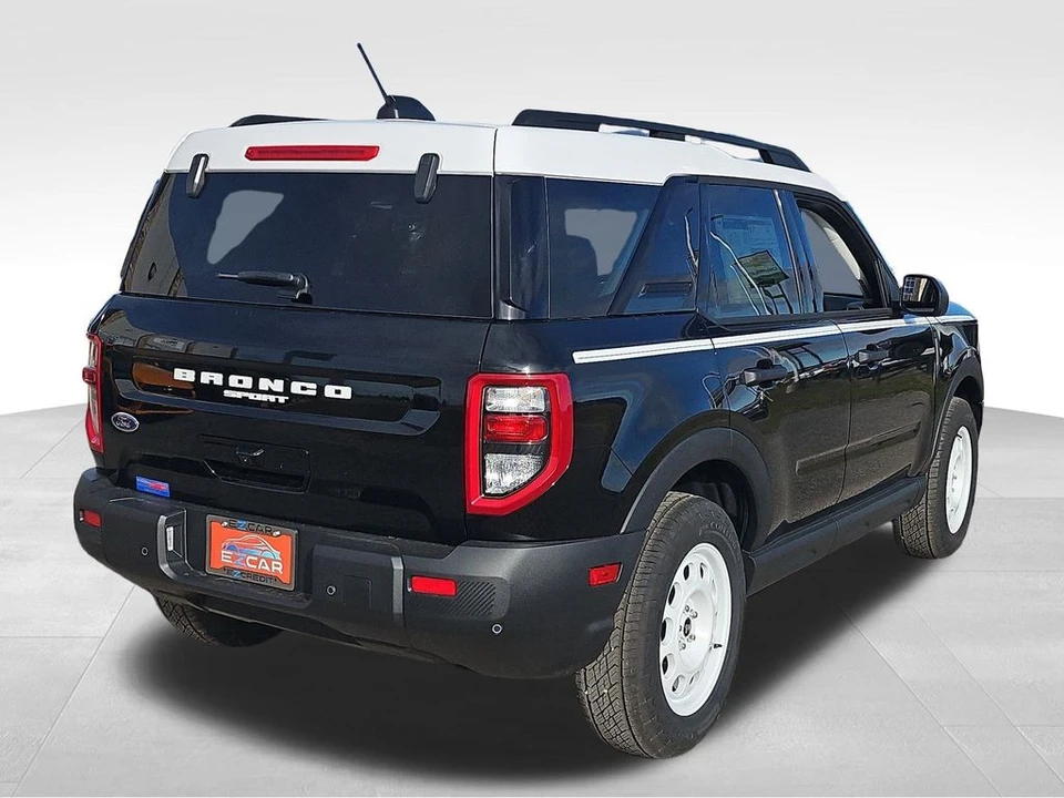 2025 Ford Bronco 6th Gen - Image 13 of 21