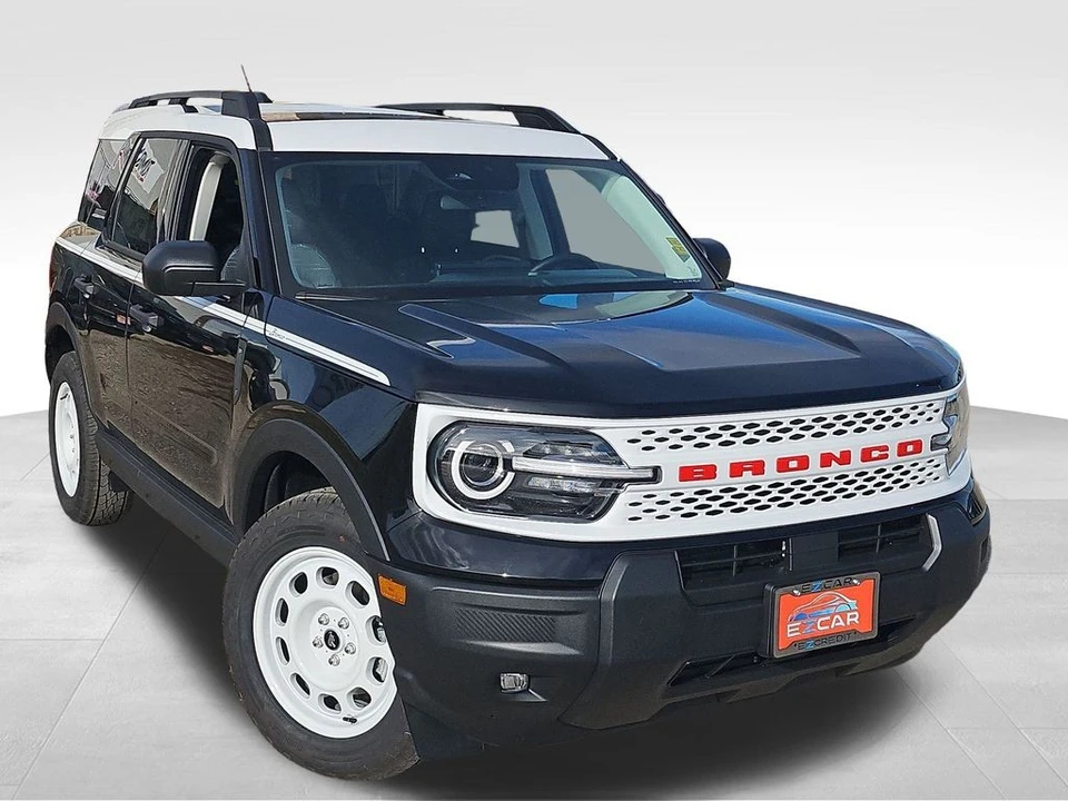 2025 Ford Bronco 6th Gen - Image 11 of 21