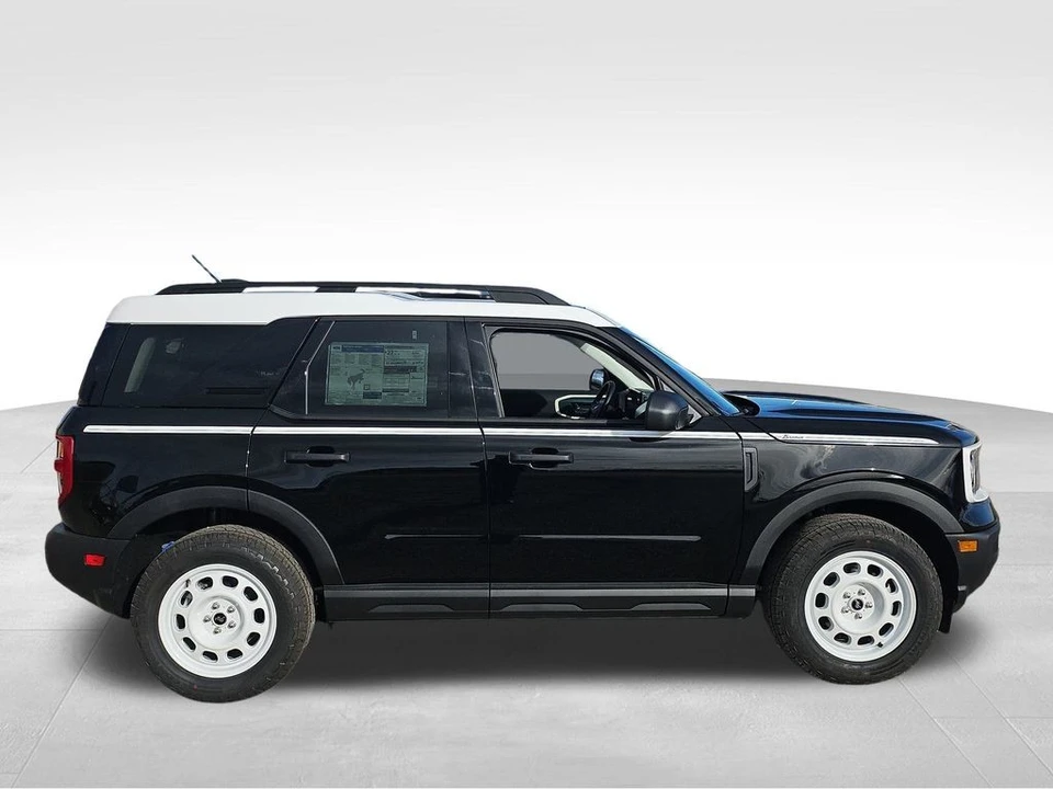 2025 Ford Bronco 6th Gen - Image 12 of 21