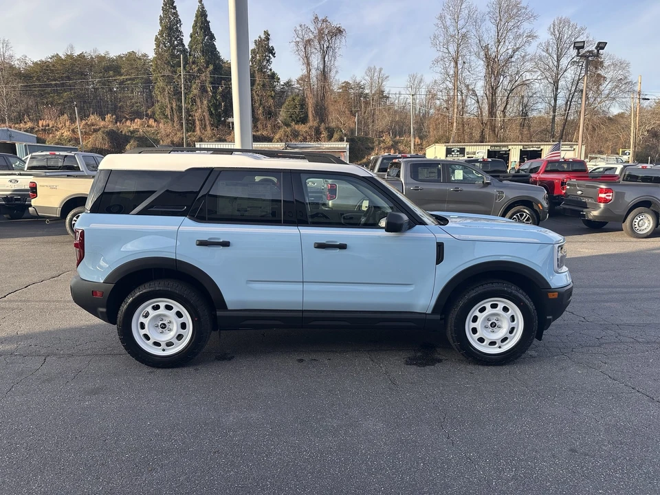 2025 Ford Bronco 6th Gen - Image 5 of 21