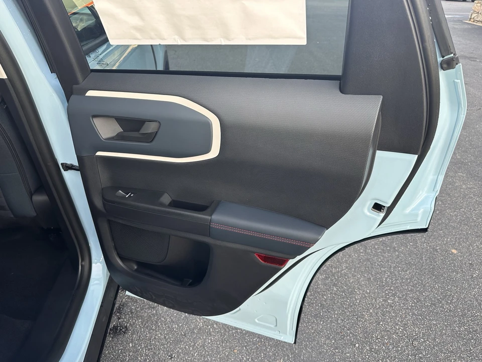 2025 Ford Bronco 6th Gen - Image 15 of 21