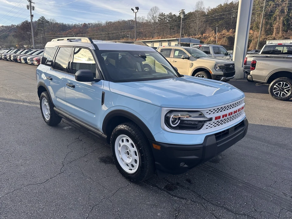 2025 Ford Bronco 6th Gen - Image 4 of 21