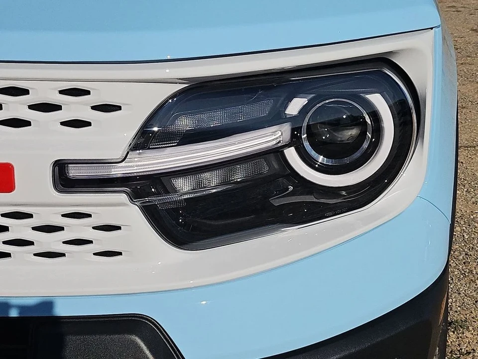 2025 Ford Bronco 6th Gen - Image 18 of 21