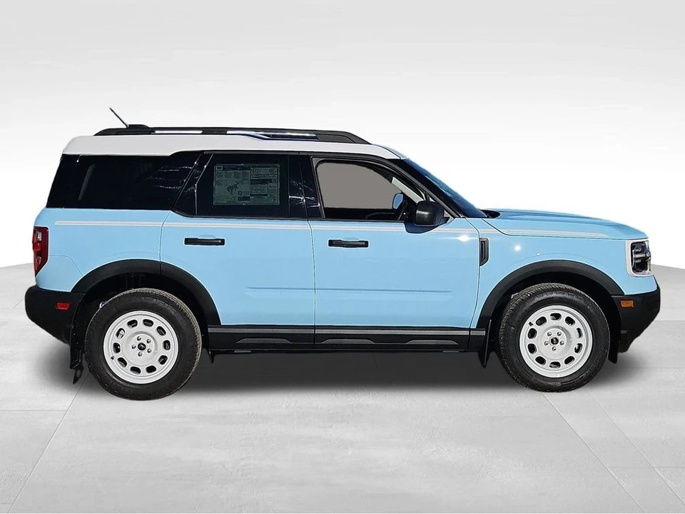 2025 Ford Bronco 6th Gen - Image 12 of 21
