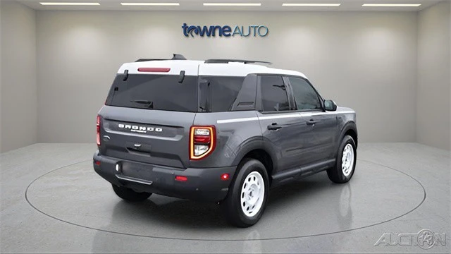2025 Ford Bronco 6th Gen - Image 5 of 21