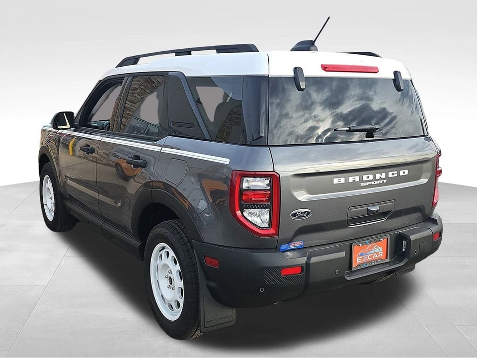 2025 Ford Bronco 6th Gen - Image 15 of 21