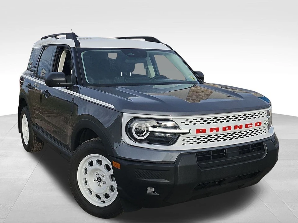 2025 Ford Bronco 6th Gen - Image 11 of 21