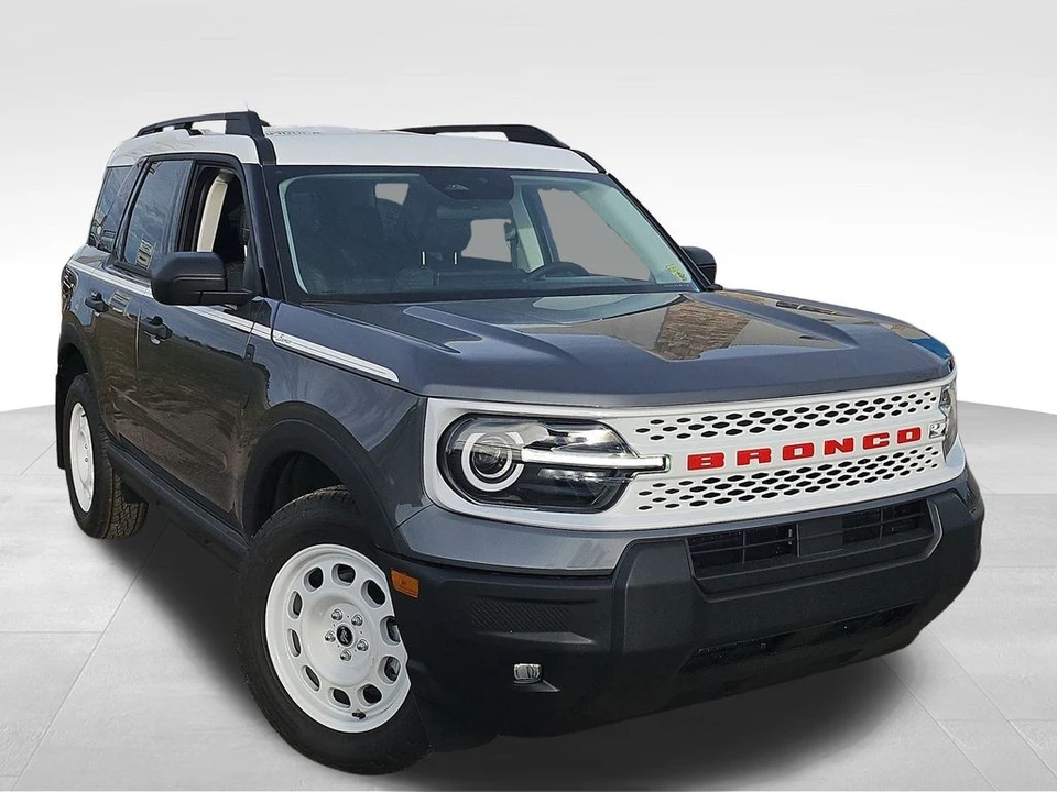 2025 Ford Bronco 6th Gen - Image 10 of 21