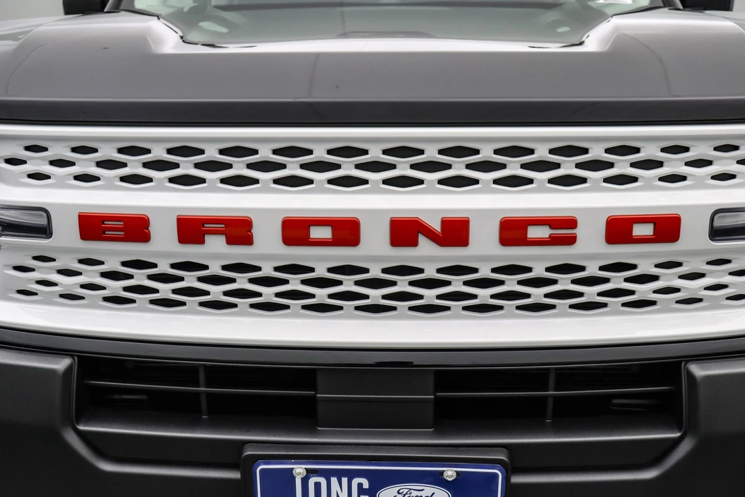 2025 Ford Bronco 6th Gen - Image 11 of 21