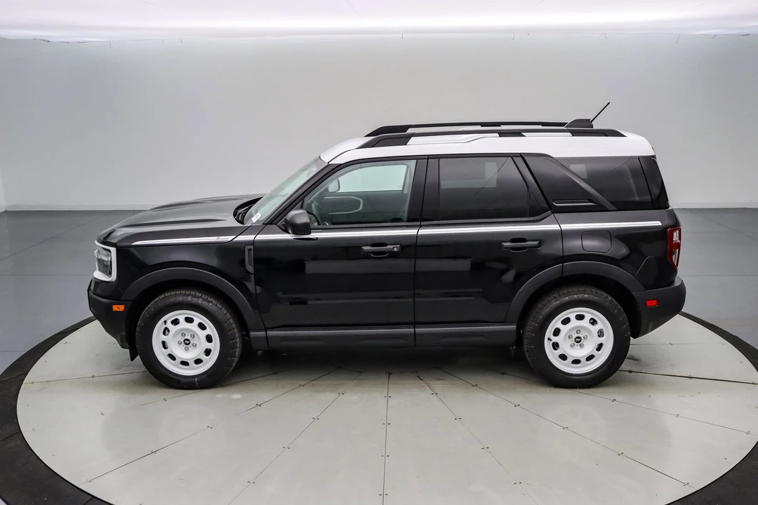 2025 Ford Bronco 6th Gen - Image 8 of 21