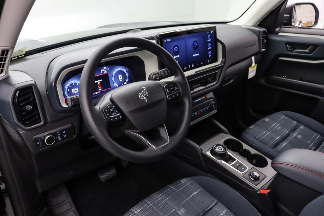 2025 Ford Bronco 6th Gen - Image 16 of 21