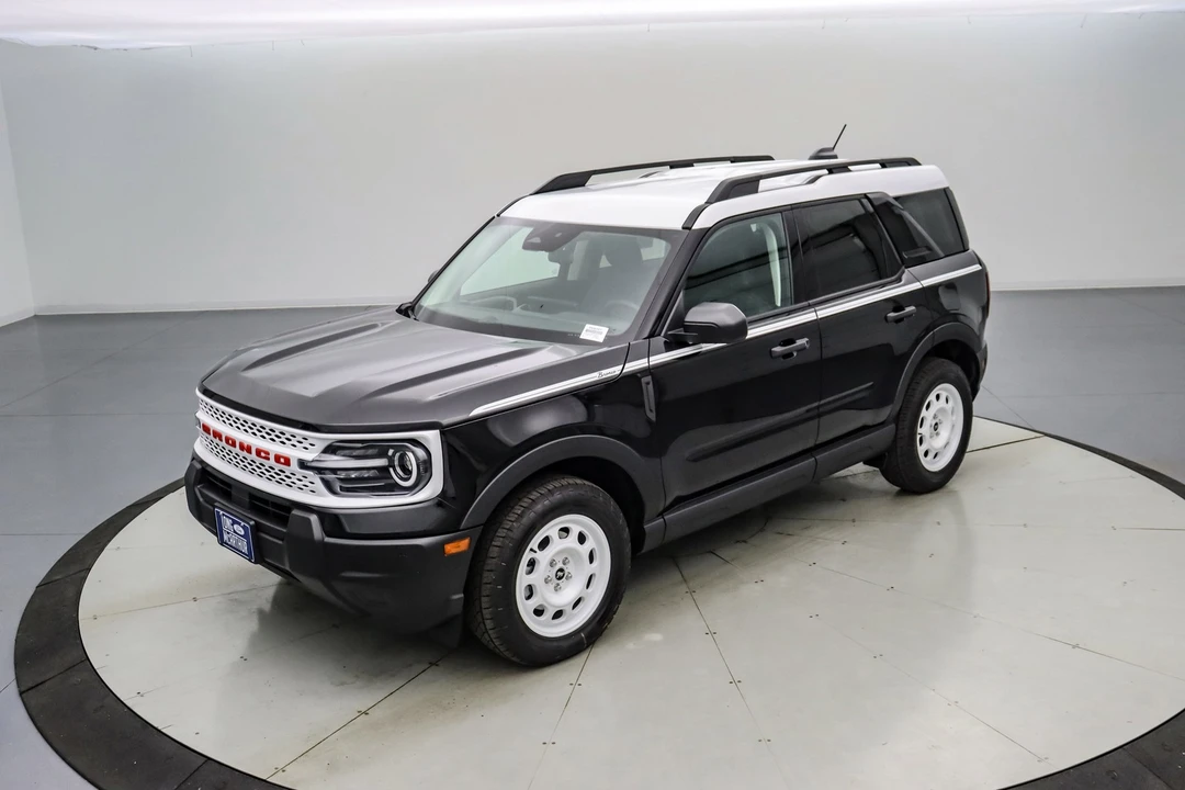2025 Ford Bronco 6th Gen - Image 9 of 21