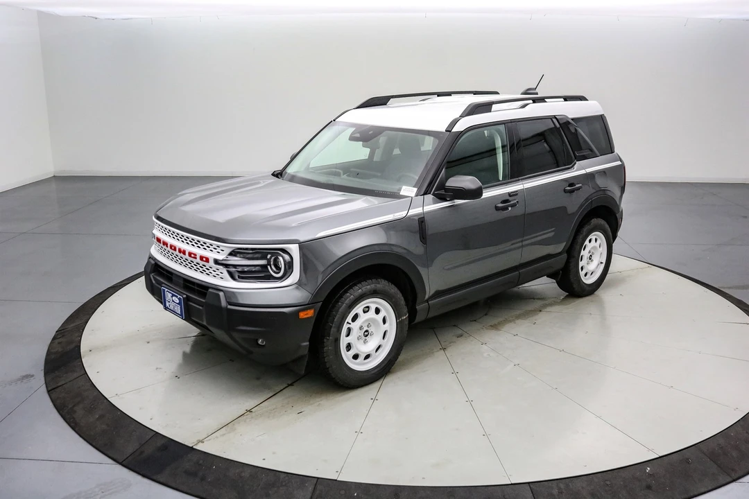 2025 Ford Bronco 6th Gen - Image 9 of 21