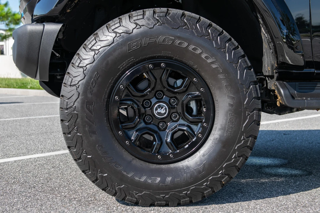 2025 Ford Bronco 6th Gen - Image 28 of 31