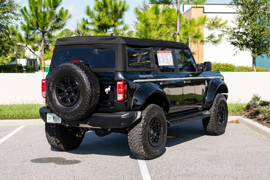 2025 Ford Bronco 6th Gen - Image 10 of 31