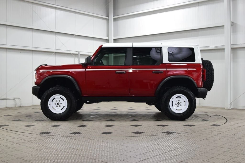 2025 Ford Bronco 6th Gen - Image 4 of 31