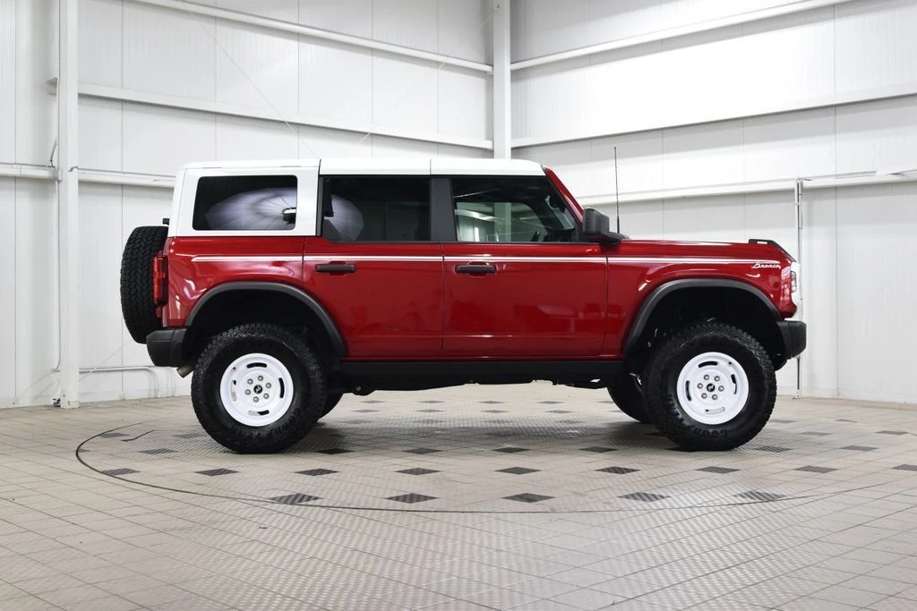 2025 Ford Bronco 6th Gen - Image 8 of 31