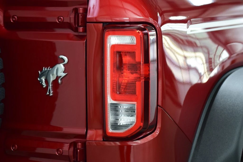 2025 Ford Bronco 6th Gen - Image 16 of 31