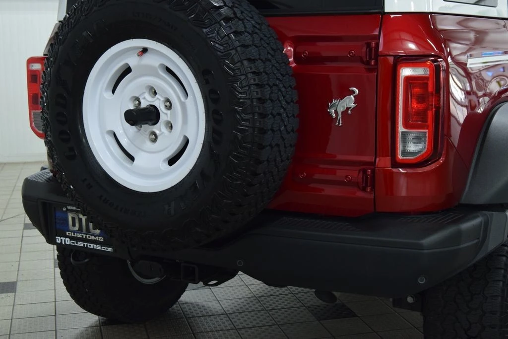 2025 Ford Bronco 6th Gen - Image 17 of 31